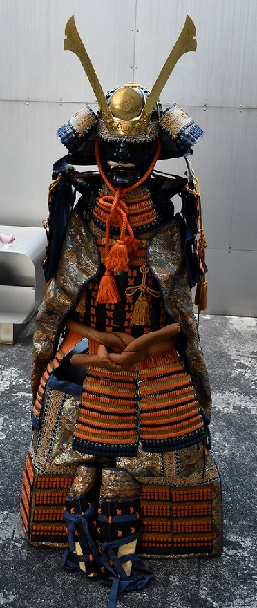 最安値，定番】 鎧兜 甲冑 大鎧 豪華絢爛 一式 武者 武将 等身大 状態良