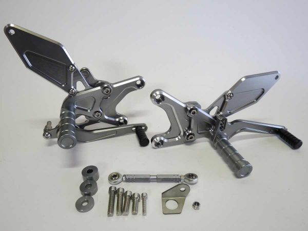  訳あり品 Z900RS z900rs cafe 2018- CNC 調整式 バックステップ Bタイプ 灰(カワサキ用)｜売買されたオークション情報、yahooの商品情報をアーカイブ公開 - オークファン カワサキ用
