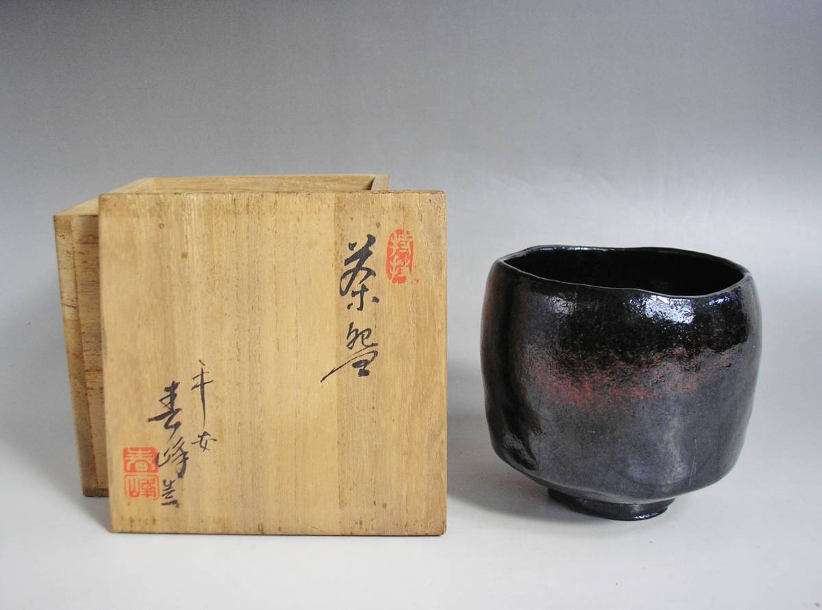 乾隆琺瑯彩六方瓶 景徳鎮 陶磁器 装飾品 工芸品 美術品 置物 花瓶 CL07 琺瑯彩花鳥六方景徳鎮花瓶｜輸入マート 乾隆王朝 東京 花器