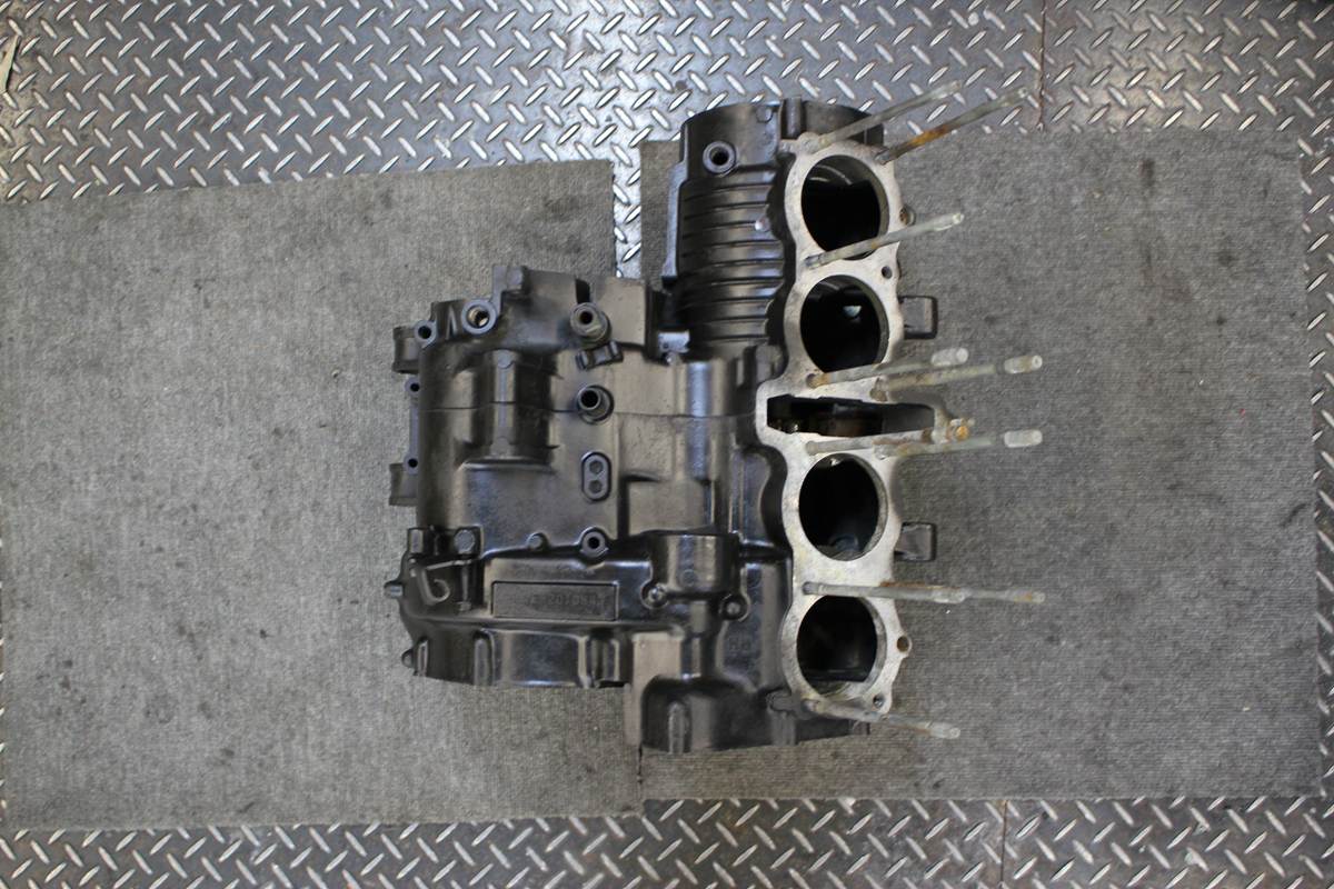 ★181★売切★ホンダ★CBR400F★NC17★エンジンクランクケース腰下★検/GS400GT380RXKHCBNTDバブRGFXホークタンク外装サイドカバー_1