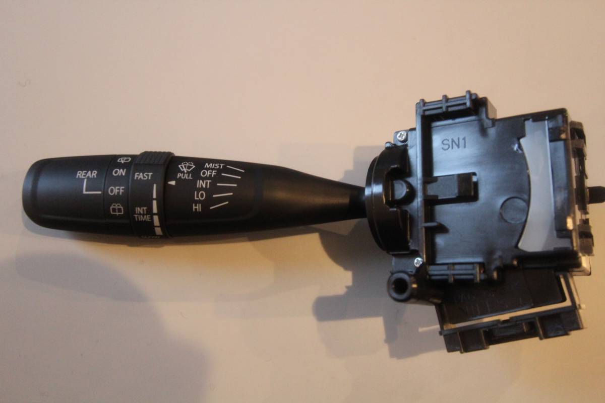  ハスラー MR31S MR41S ８ピン 安心のスズキ純正部品 時間調整式間欠ワイパー タイマー付レバースイッチ(スズキ用)｜売買されたオークション情報、yahooの商品情報をアーカイブ公開 - オークフ スズキ用