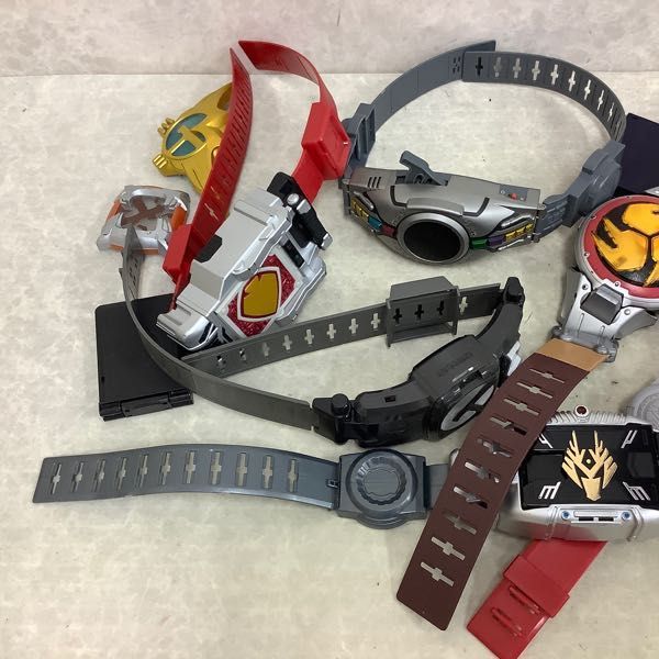 1円 訳あり 仮面ライダーブレイド ブレイバックル 仮面ライダークウガ 変身ベルトアークル 他 その他 売買されたオークション情報 Yahooの商品情報をアーカイブ公開 オークファン Aucfan Com