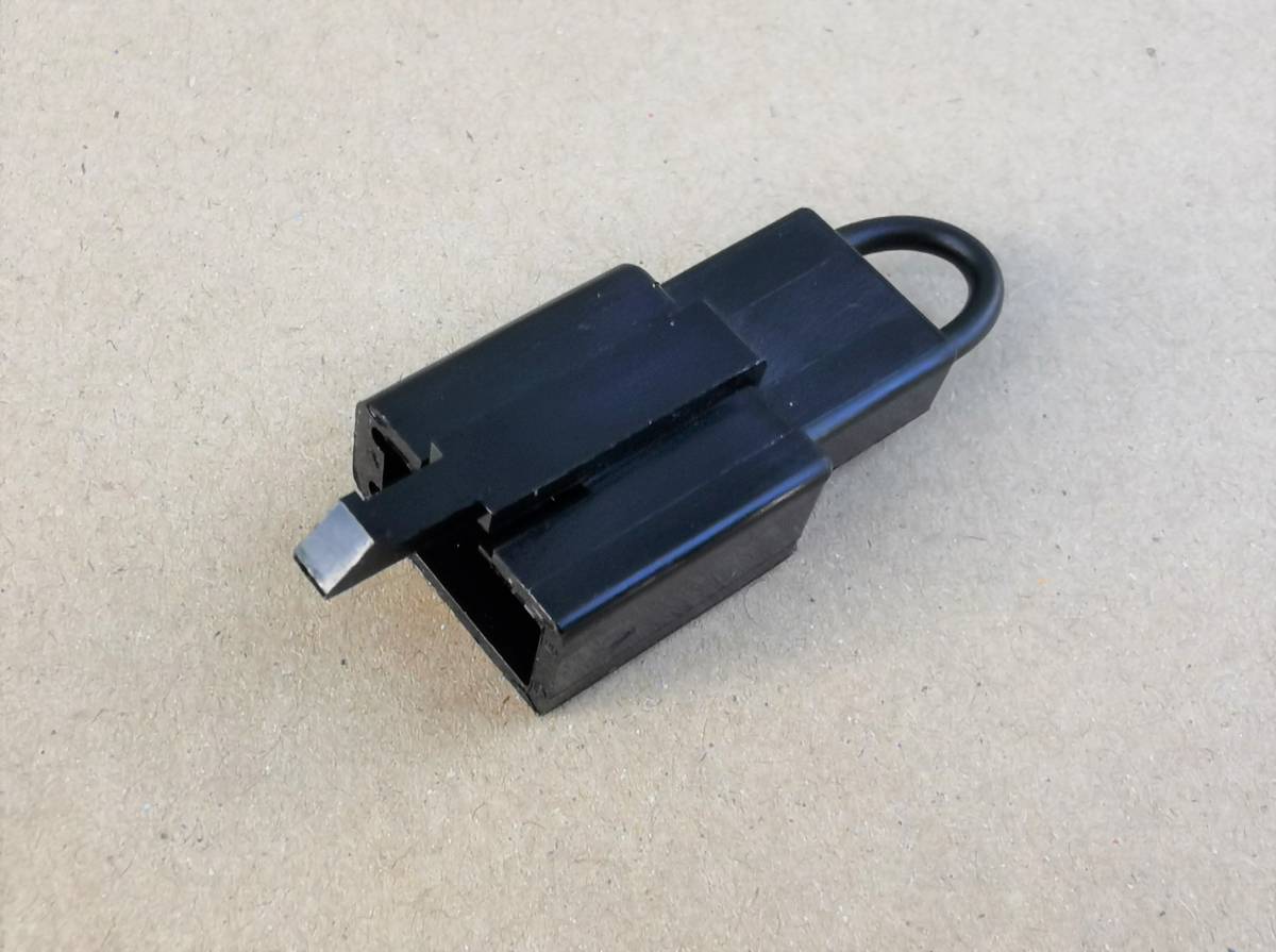 新品 カワサキ3極用クラッチスイッチ・キャンセル用コネクター