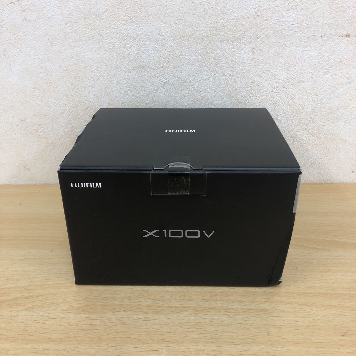 1円～ 展示品 FUJIFILM X100V シルバー デジタルカメラ フジフィルム 富士フィルム FUJIFILM X100V シルバー ケース付 X100 中古｜フジヤカメラ
