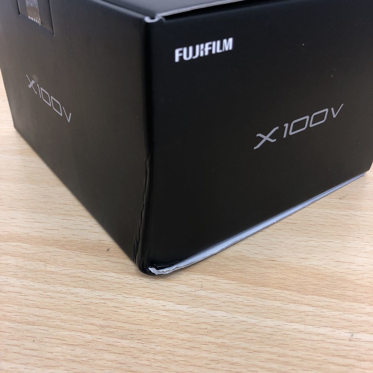 1円～ 展示品 FUJIFILM X100V シルバー デジタルカメラ フジフィルム 富士フィルム FUJIFILM X100V シルバー ケース付 X100 中古｜フジヤカメラ