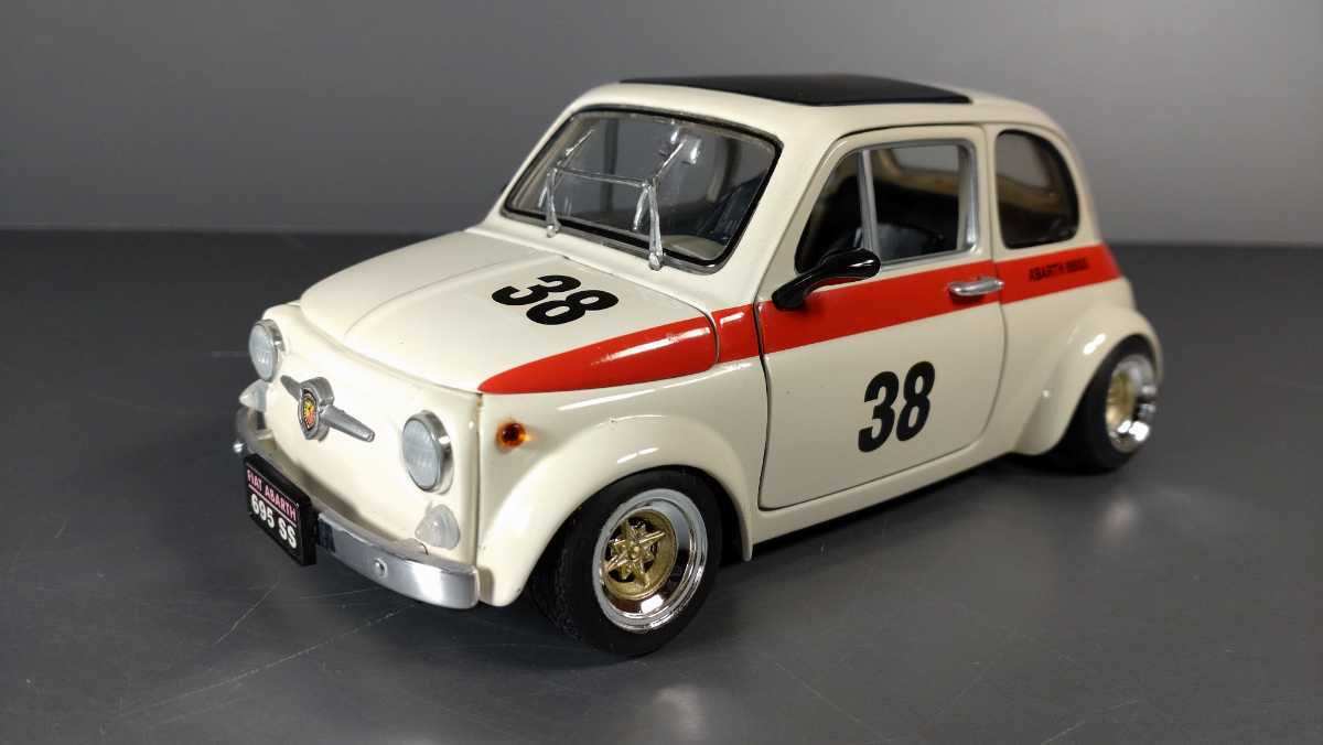 1/18ミニカー　フィアット アバルト 695SS 深リムカスタム 絶版希少 1/18 フィアット アバルト 695SS ホワイト ABARTH ローダウン