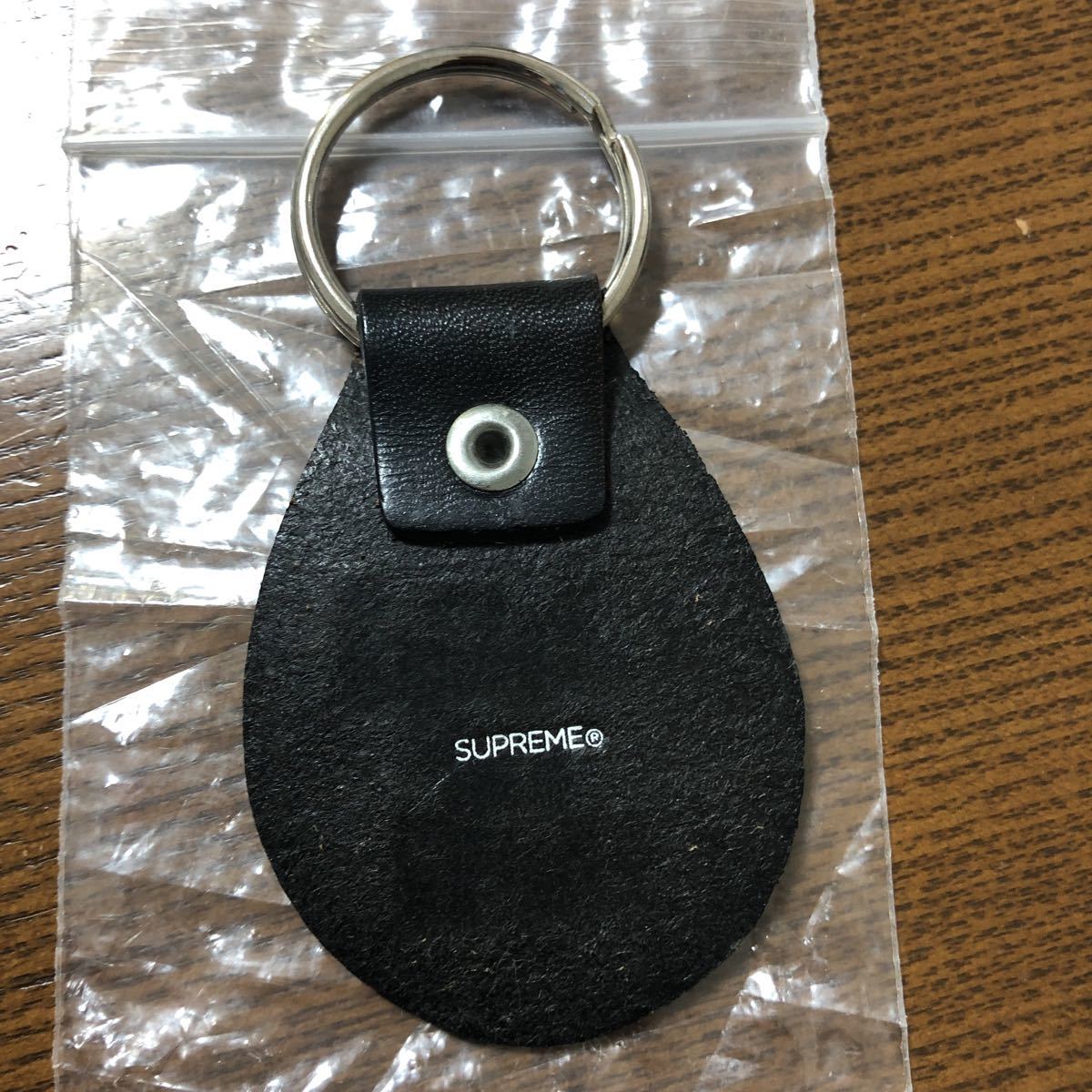 【Supreme】キーホルダー Child of Hell 新品 激レア / シュプリーム キーチェーン ボックスロゴ BOXロゴ BOXLOGO ノベルティ セット Hell Child of ディスクユニオン浦和店のストア セブンウップス Etsy