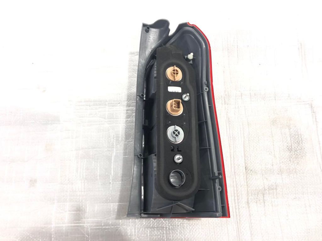 トヨタ プロボックス サクシード 純正 テールランプ 左側 美品