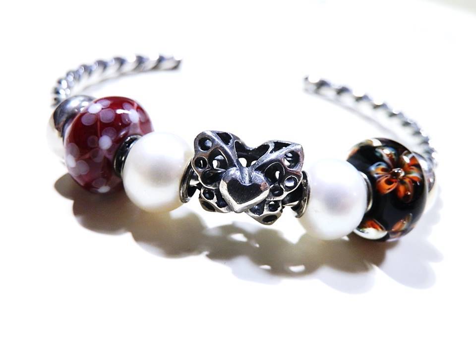 トロールビーズ☆Trollbeads☆フラワーズオブポイズ☆新品☆刻印あり