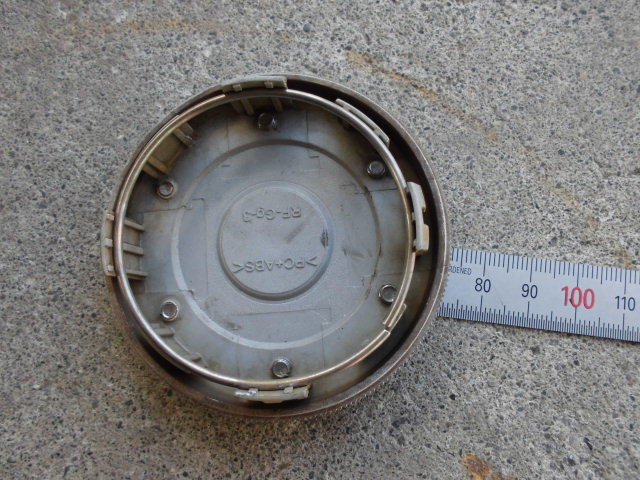 RAYS | レイズ センターキャップ」の人気商品一覧 Wheel Parts（ホイールパーツ）｜RAYS（株式会社レイズ）｜革新的な カー用品 安い商品を通販 センターキャップ CAP rays VR No.97 ブラック&frasl;クローム (4個セット) センターキャップの通販