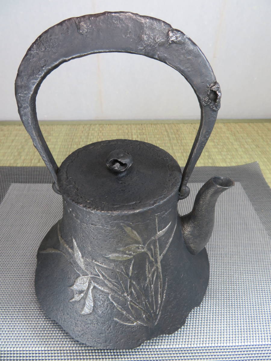 秦蔵六造 鉄瓶 饕餮文 鉄砲口 小振 煎茶道具 N952 - メルカリ ☆真美