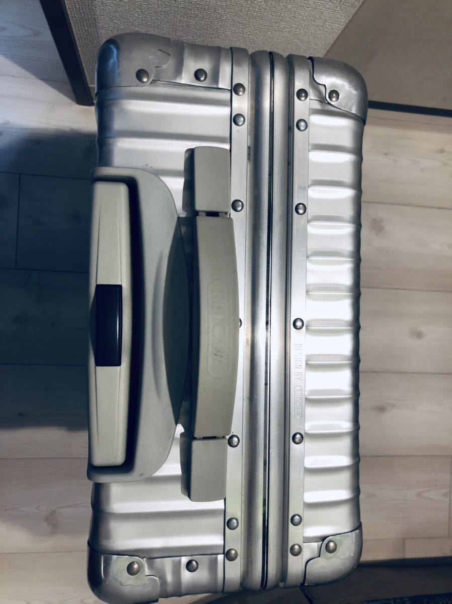 REMOWAリモワ クラシックフライト　機内持込み　33L 4輪　廃盤モデル RIMOWA（リモワ） クラシックフライト 4輪 機内持込可能 1円スタート