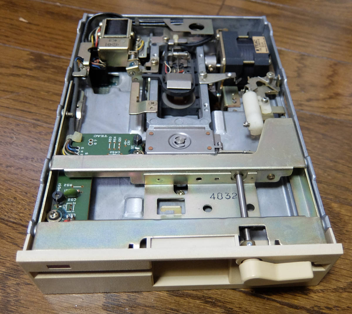 PC-8801mkII ディスクドライブが普及する過渡期に登場した「NEC - PC 