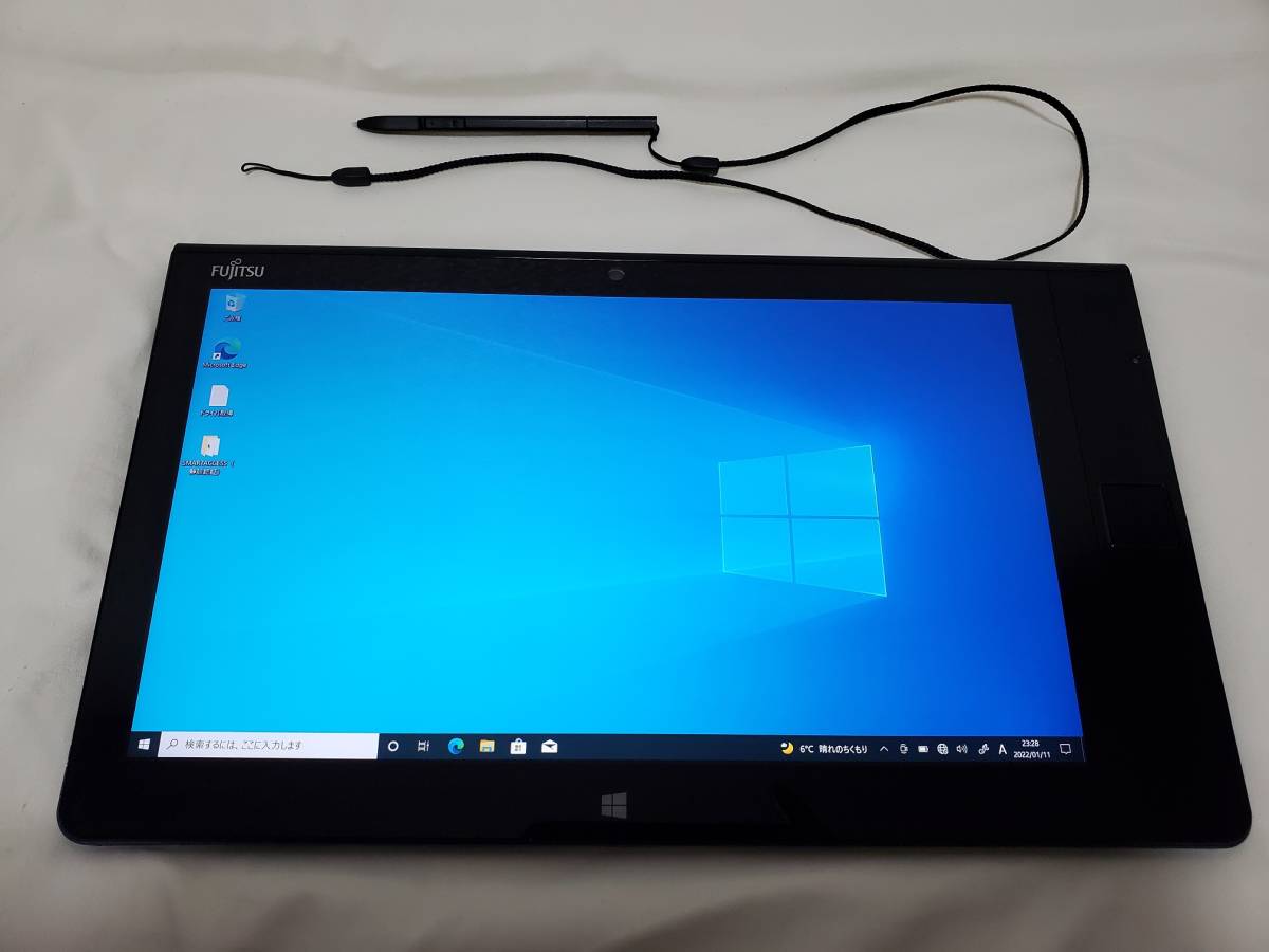 富士通 ARROWS Tab Q704/PV ドコモSIM対応 Core i5-4300U/4GB/128GB SSD/Win10Pro_1