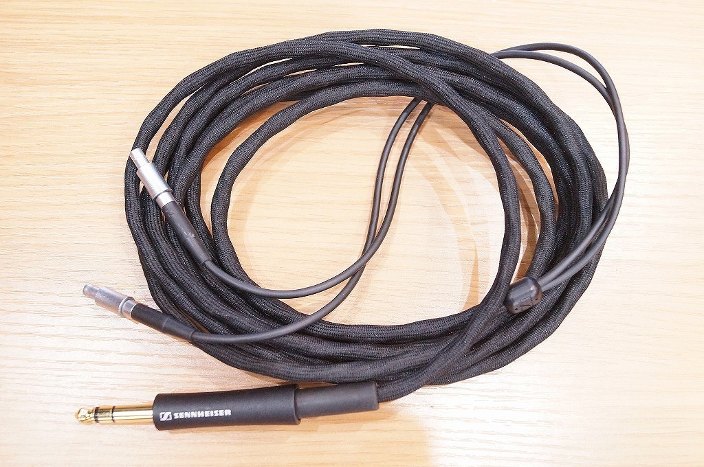 ゼンハイザー SENNHEISER ヘッドホン HD800S ヘッドホン HD800S ゼンハイザー .com: 800の聞き比べ SENNHEISER&frasl;ゼンハイザー、HD800Sヘッドホン