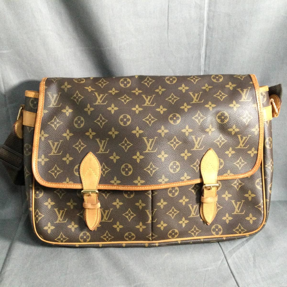 1/14 197394 LOUIS VUITTON モノグラム ジベシエール 斜め掛け 大きめ