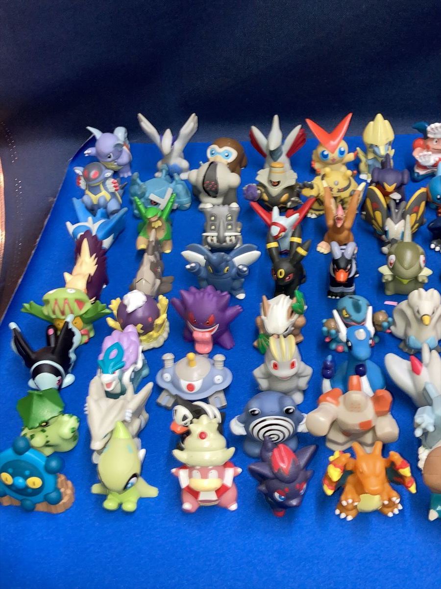 YH-304 ポケモン ミニチュアフィギュア・指人形 セット 140個以上 YH-304 ポケモン ミニチュアフィギュア・指人形 セット 140個以上