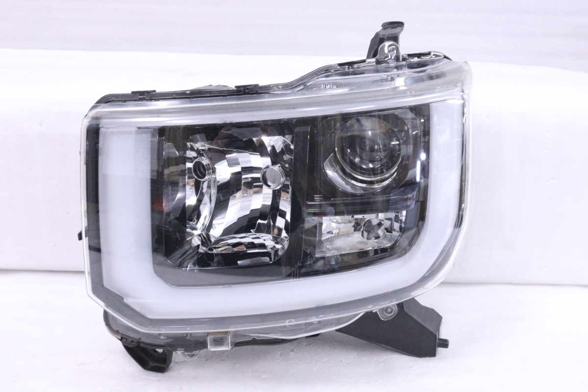 LA700S ウェイク 左ヘッドライト STANLEY W2664 LED#3573｜自動車 