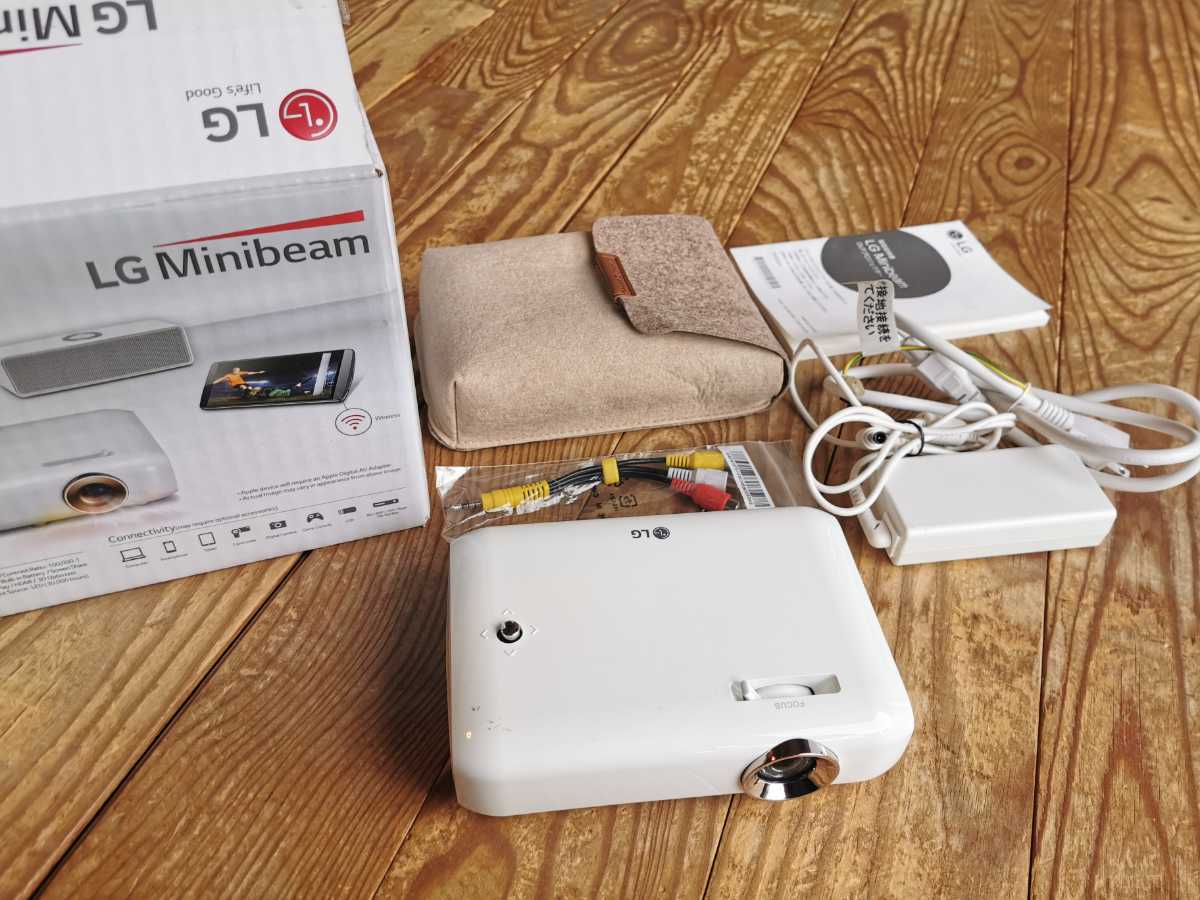 ポータブルプロジェクター LED ph550g LG minibeam LG PH550G