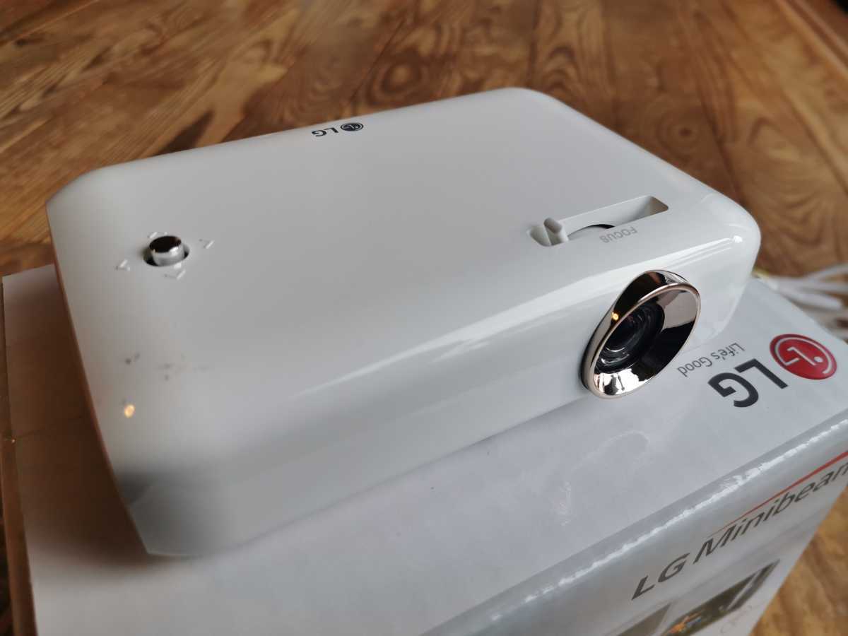 テレビ・映像機器 LG CineBeam PH550G バッテリー内蔵 プロジェクター