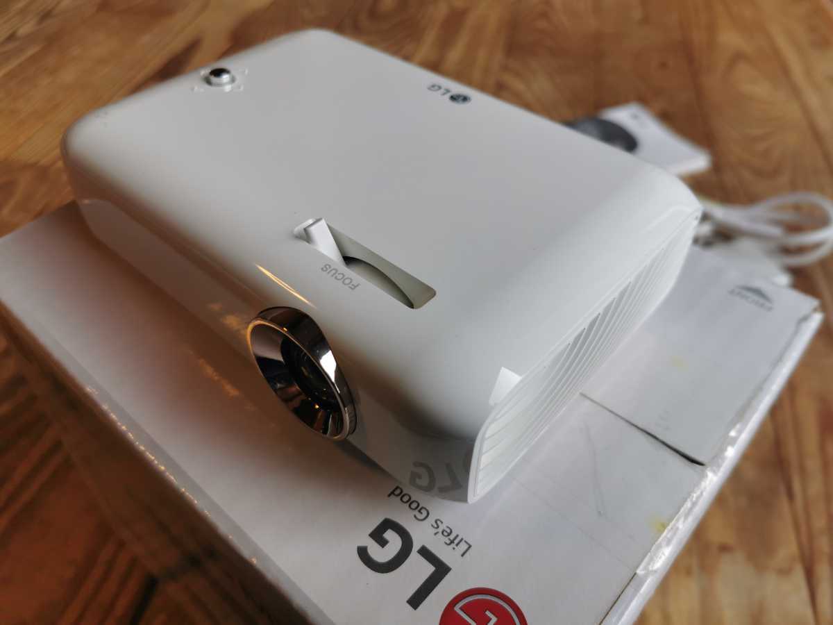 ポータブルプロジェクター LED ph550g LG minibeam LG PH550G