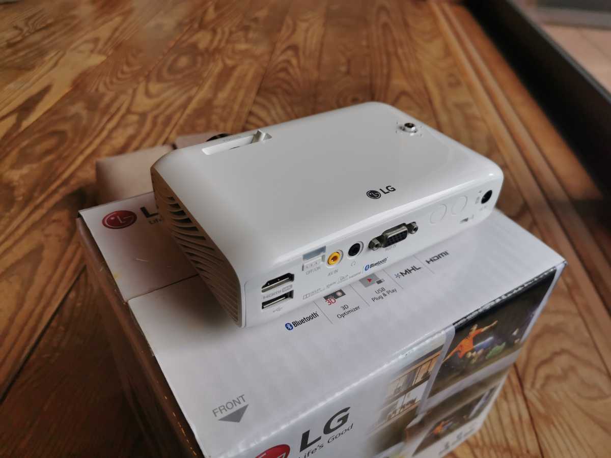 ポータブルプロジェクター LED ph550g LG minibeam LG PH550G