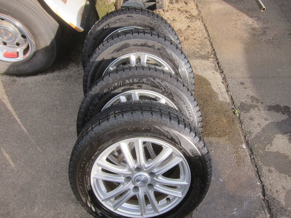 TOYO製（トーヨー）ウインタートランパス スタッドレス 205/60R16