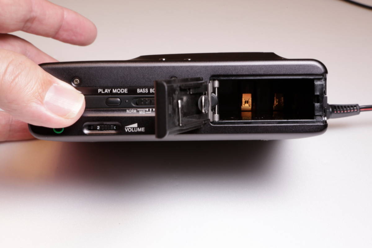 SONY　MD WALKMAN MZ-1です。_4