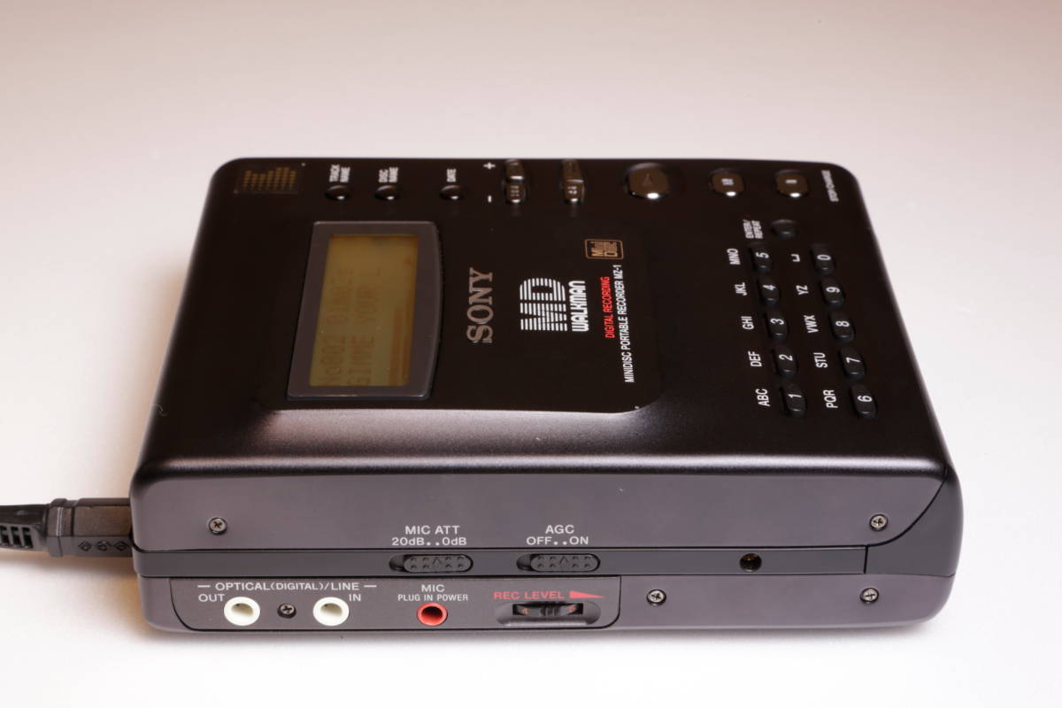 SONY　MD WALKMAN MZ-1です。_6