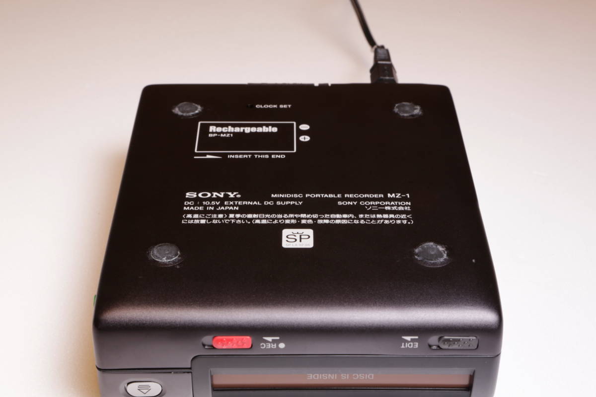 SONY　MD WALKMAN MZ-1です。_7