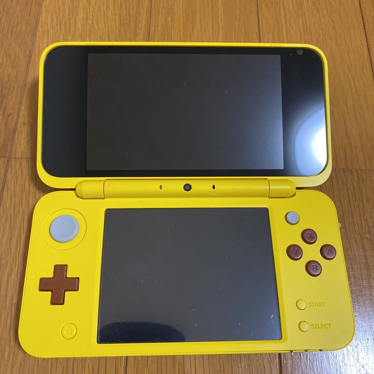 2DSLL Newニンテンドー2DS LL ピカチュウエディション 本体・ポケモン  