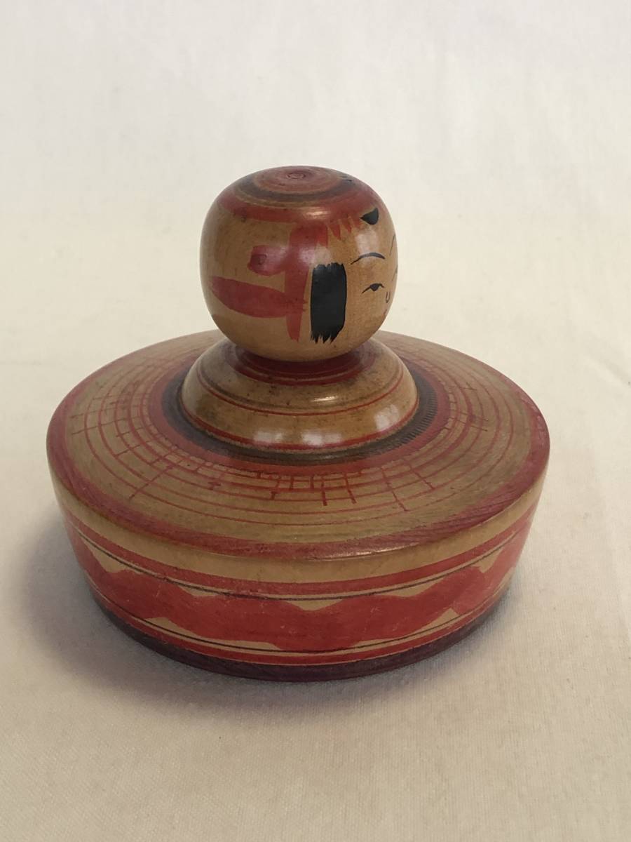 伝統こけし 弥治郎系 新山慶志 作品（えじこ 約H9.0、10.5cm）(こけし