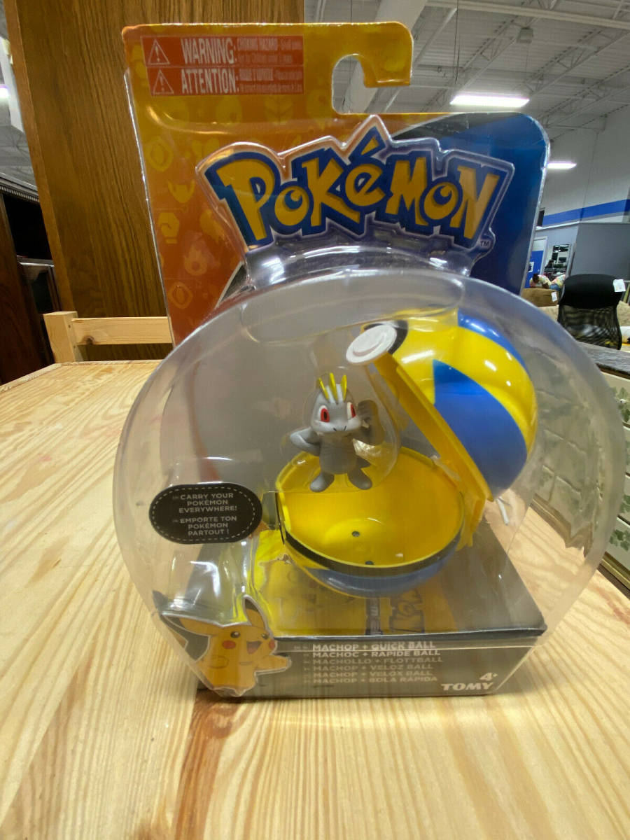 Pokémon Pokémon Game with Squirtle and Jigglypuff - 2 Surprise Balls - 6 Attack Disks - Toys for Kids Fans