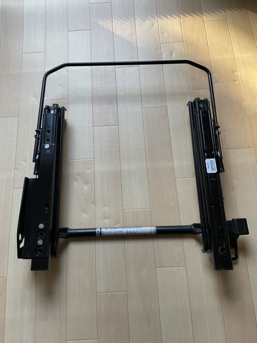 【驚きの破格値，人気】 EP91 スターレット用 レカロシートレール 正規品 運転席用(レール)｜売買されたオークション情報、yahooの商品情報をアーカイブ公開 - オークファン レール