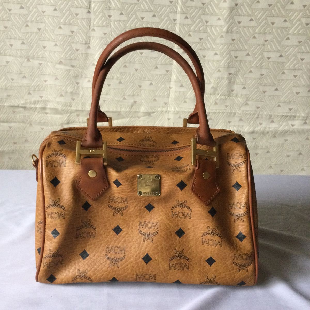 MCM エムシーエム ミニボストンバッグ ロゴグラム キャメル 管理番号 