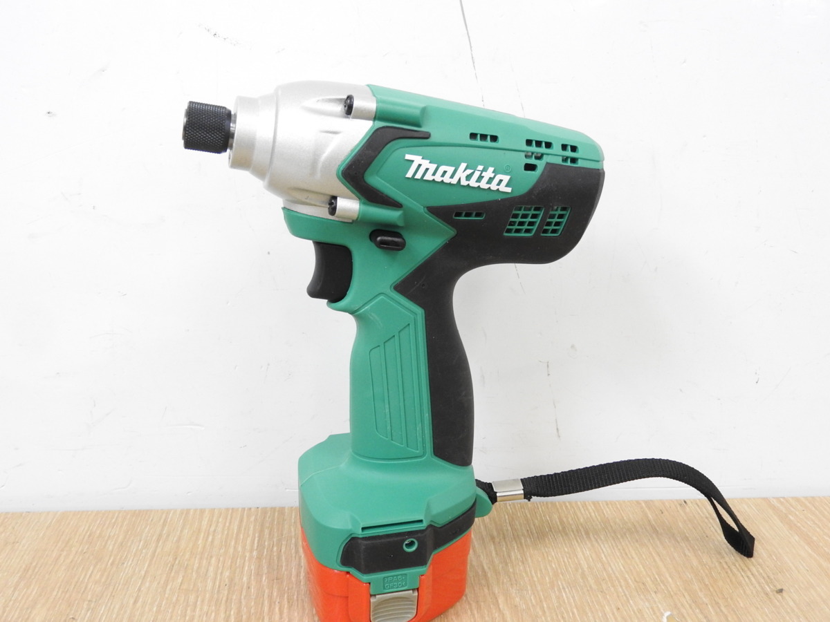【新作入荷，低価】 Maikta マキタ M694D 充電式インパクトドライバ 工具ケース付き ②(本体)｜売買されたオークション情報、yahooの商品情報をアーカイブ公開 - オークファン インパクトドライバ