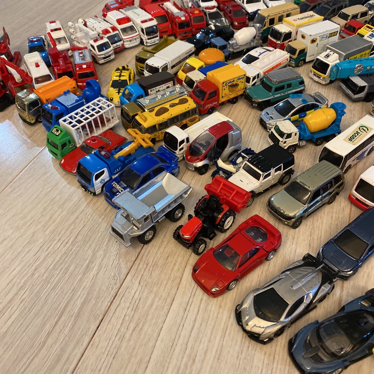 ①トミカ TOMICA 大量 まとめ売り まとめて約130台 廃盤廃番レア 