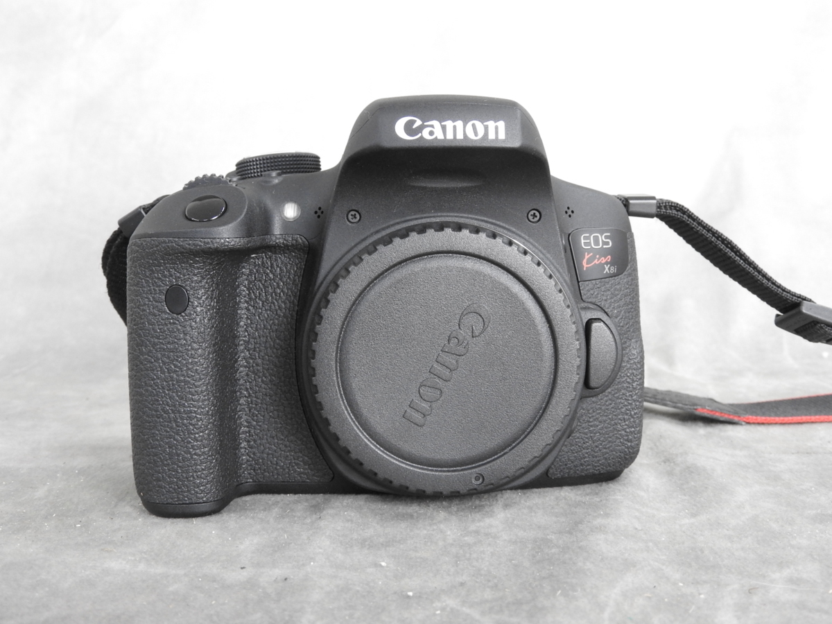 【神戸市有野店】Canon キャノン EOS Kiss X8i ダブルズームキット デジタル一眼レフカメラ ♪中古♪ EOS X8i ダブルズームキット 格安レンタル]CANON 箱あり キヤノン「EOS