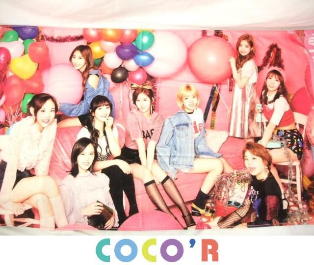 twice ハロウィン ブランケット ひざ掛け　マント 同梱可】中古品 韓流 TWICE ONCE HALLOWEEN ブランケット ひざ掛け