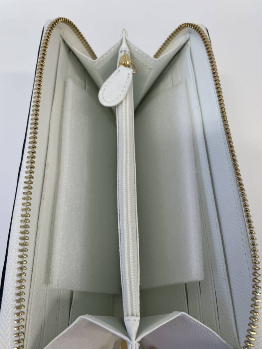 COACH エンボス加工 ホワイト長財布 COACH 長財布 白 新品・未使用COACH エンボス加工 ホワイト長財布