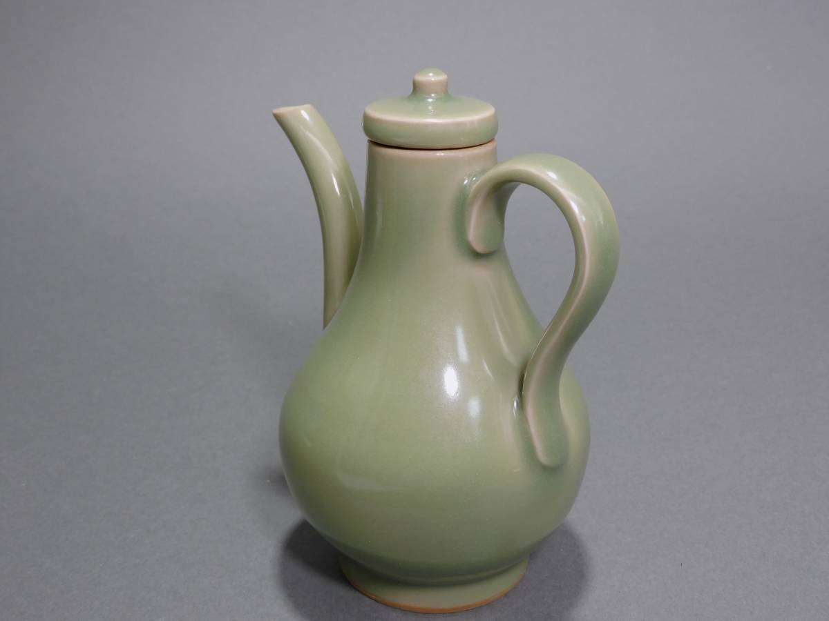 龍泉窯　青磁　水注　明代　完品 明 龍泉窯青磁水注 共箱 伝世品 2026年最新龍泉窯