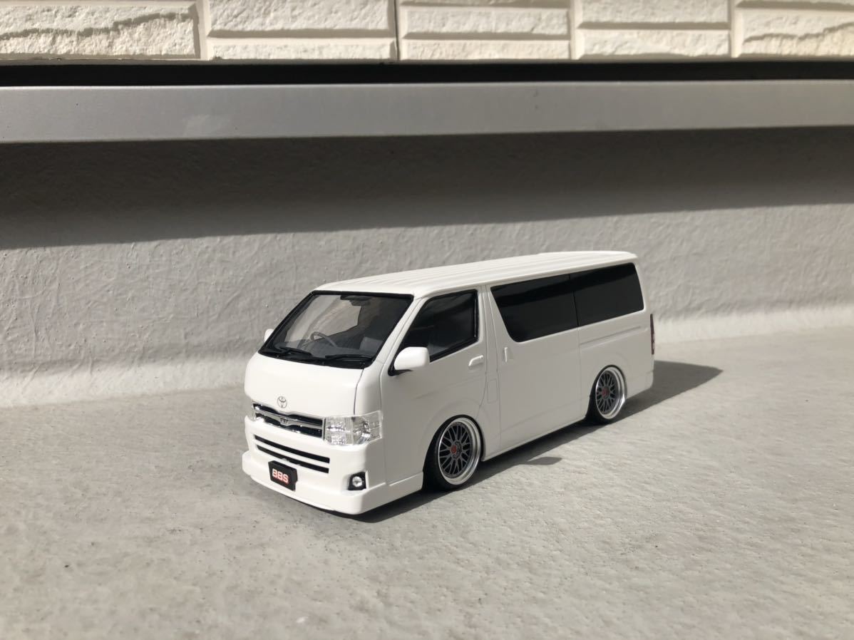 アオシマ製、200系ハイエース完成品②！！boxystyle TRH200V 