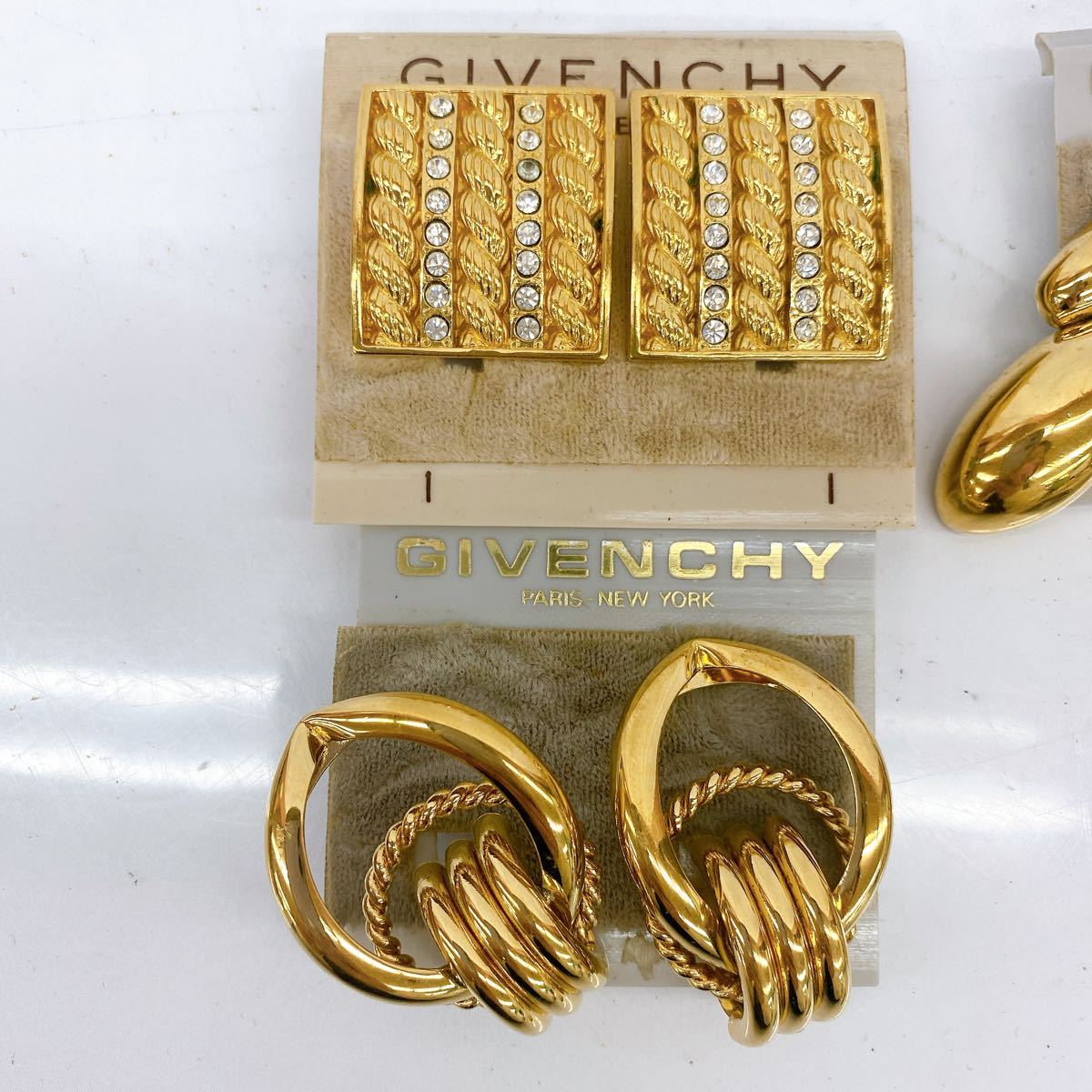 イヤリング GIVENCHY - ジバンシー ジバンシィ レディース ゴールド Givenchy メタル 0 メルカリ 「givenchyジバンシー」イヤリング、ピアス GIVENCHY(ジバンシィ) ゴールド系 サークルモチーフ フープスイヤリング
