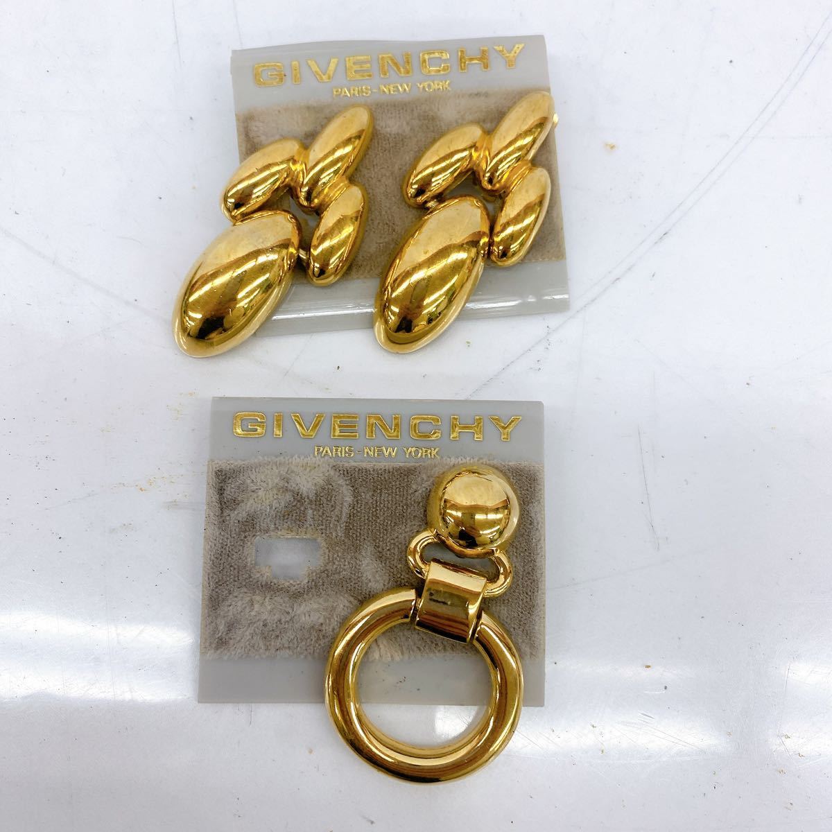 イヤリング GIVENCHY - ジバンシー ジバンシィ レディース ゴールド Givenchy メタル 0 メルカリ 「givenchyジバンシー」イヤリング、ピアス GIVENCHY(ジバンシィ) ゴールド系 サークルモチーフ フープスイヤリング