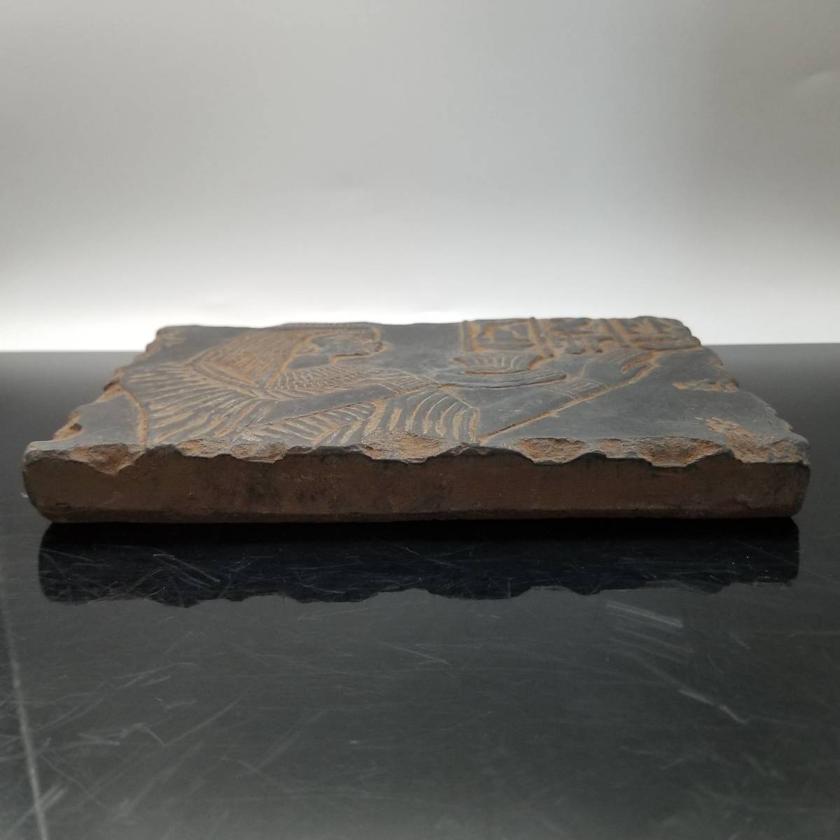 古代エジプト ブラックストーン レリーフ 人 象形文字 ヒエログリフ