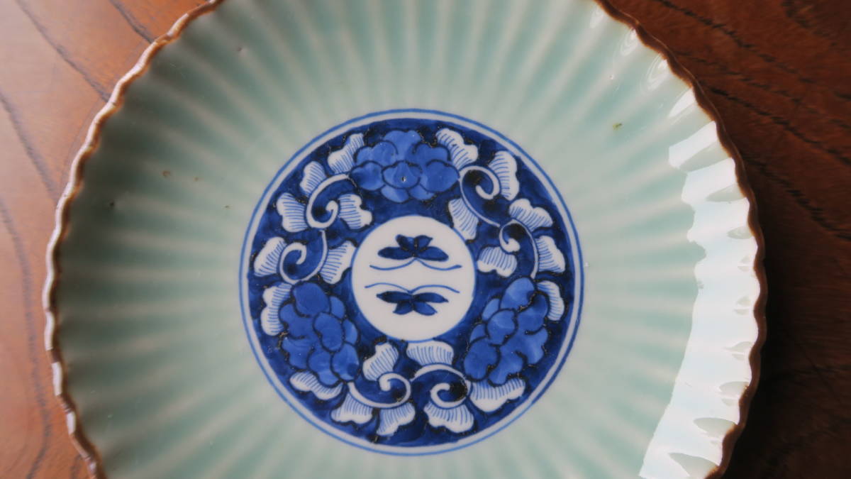 伊万里色絵 錦 蝶 デザイン 古伊万里 染錦 金彩 花蝶図 蓋向付