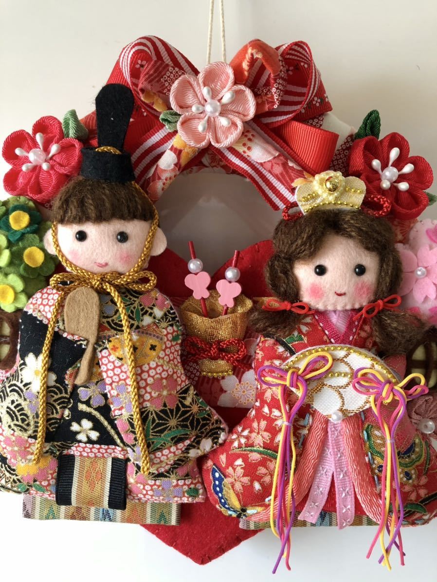 ハンドメイド お雛様リース お内裏様とお雛様 桃のお節句 女の子御誕生のお祝い ひな祭り 壁飾り つまみ細工 プレゼント 完成品 売買されたオークション情報 Yahooの商品情報をアーカイブ公開 オークファン Aucfan Com