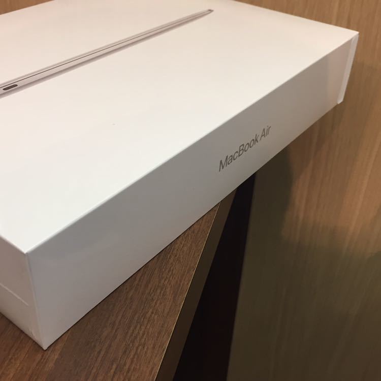 未開封品】 MacBook Air 13インチ Apple M1チップ シルバー 256GB SSD 