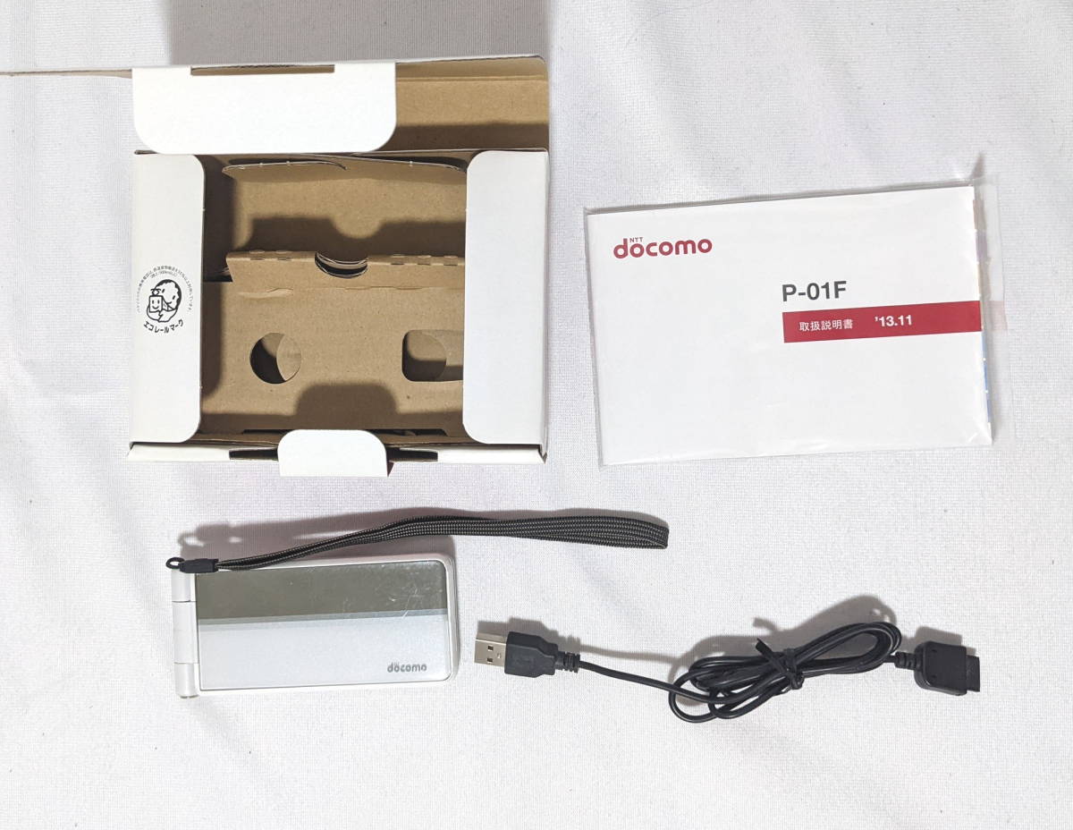 Docomo ドコモ P 01f ガラケー ケータイ ホワイト パナソニック 動作確認ok 判定 おまけ Microsdカード 携帯電話 売買されたオークション情報 Yahooの商品情報をアーカイブ公開 オークファン Aucfan Com