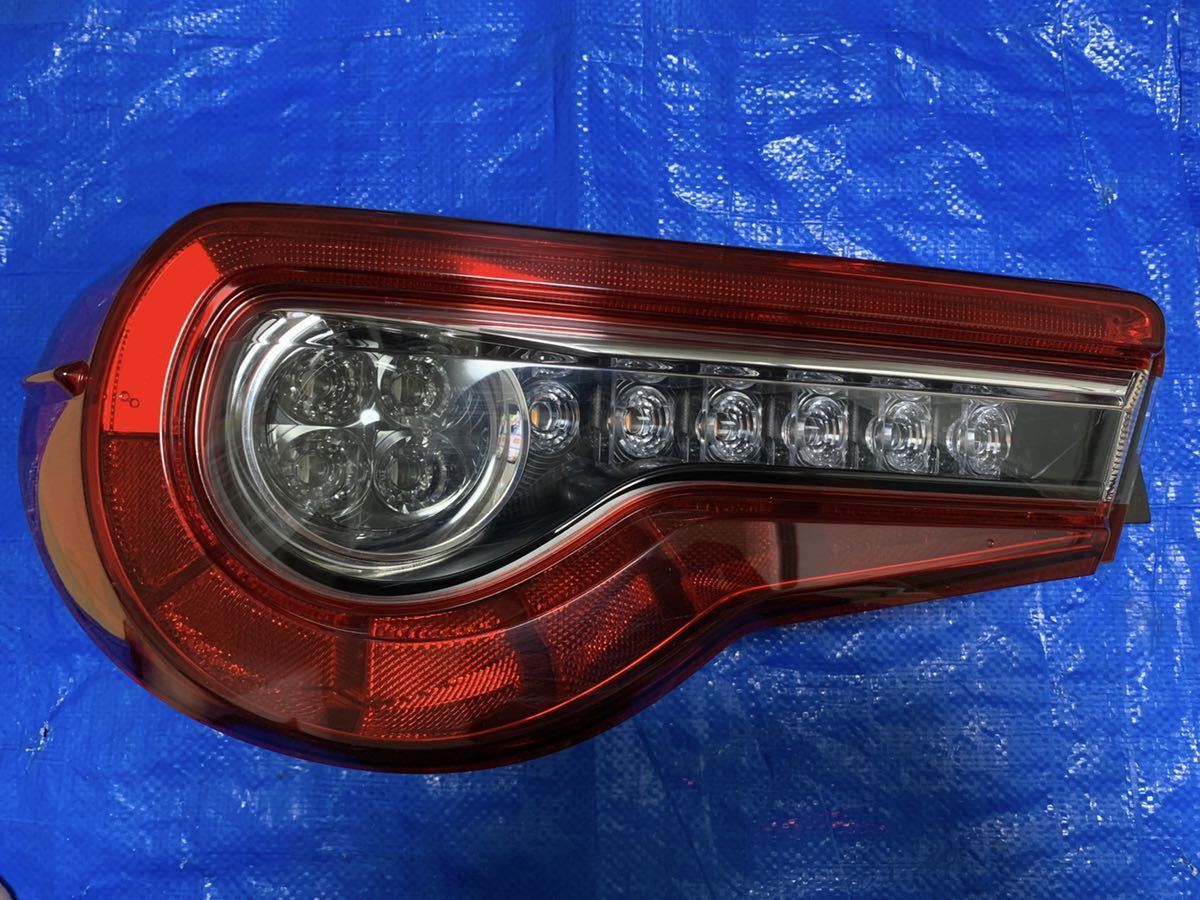 トヨタ 86 ZN6 後期テール テールランプ 中古 美品 BRZ ZC6 (テール 